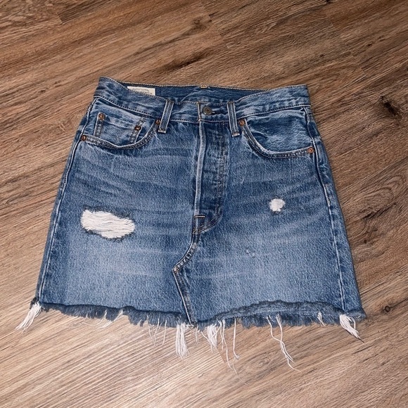Levi’s premium denim miniskirt size 25 - Picture 1 of 5